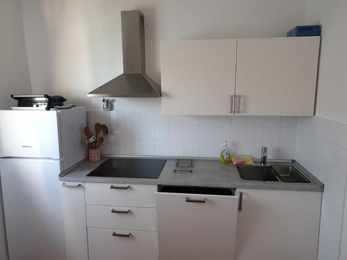 Apartman David Tribunj  Bagian luar foto